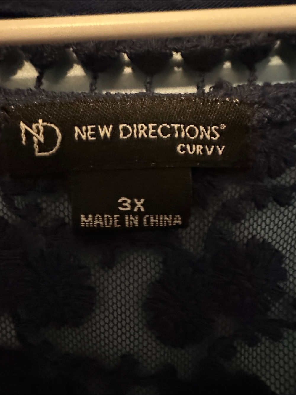 New Directions Navy Lace Yoke Peasant Top - Picture 3 of 5